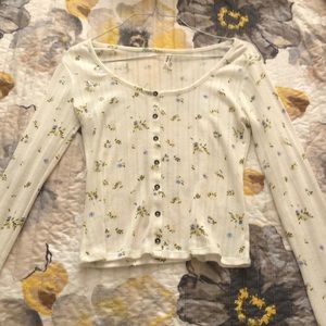 White flower long sleeve
